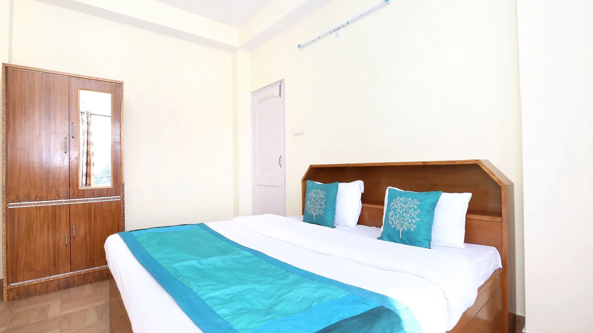 Valley View 1Bhk Home, Bharari, Shimla 0*,  India